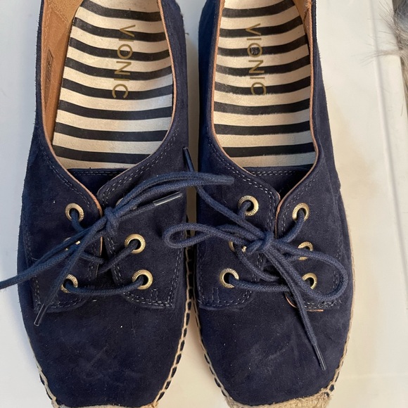 Vionic flat shoe - Picture 3 of 3